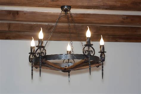 Rustic chandelier. Wrought iron and wood 5 lights