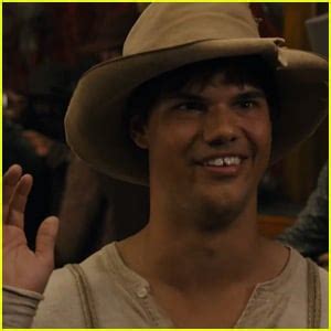 Taylor Lautner is Nearly Unrecognizable in First ‘Ridiculous 6′ Trailer ...