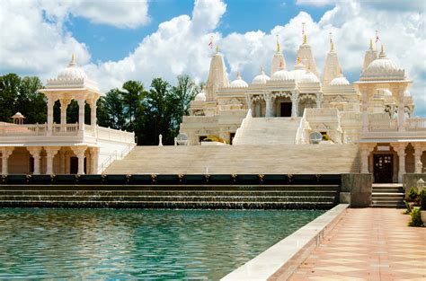 10 Most Famous Hindu Temples in America - Insider Monkey