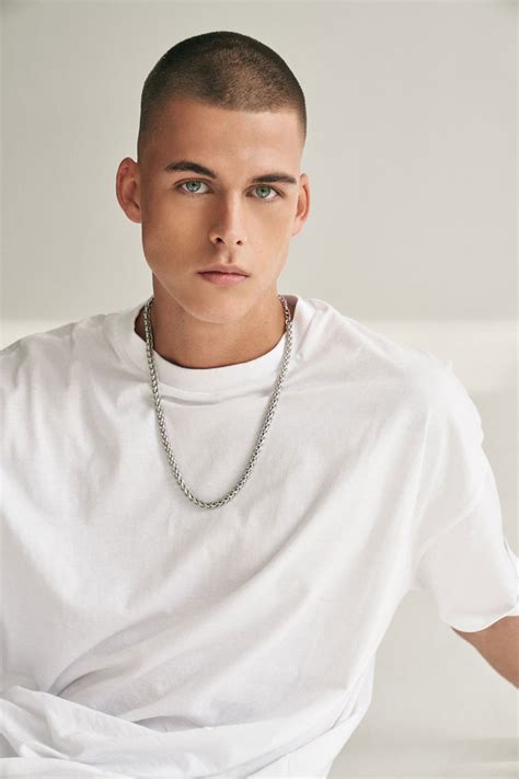 Simon new at CM - Urban Look, first pictures & job - CM Models