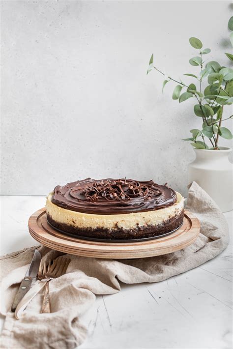 Cheesecake with Chocolate Ganache - Tasty Treat Pantry