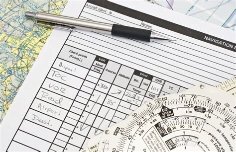 What is the E6B Flight Computer? - Pilot Institute