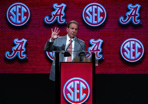 College Football World Reacts to Nick Saban's Retirement From Alabama