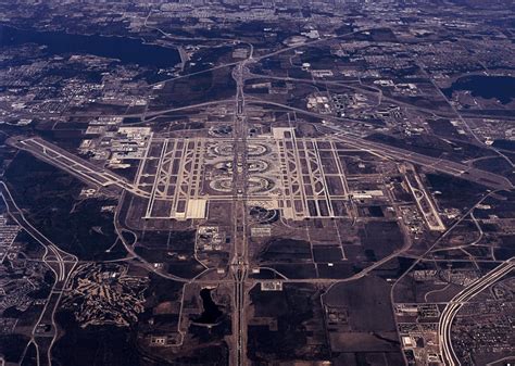 File:Dfw airport.jpg - Wikipedia