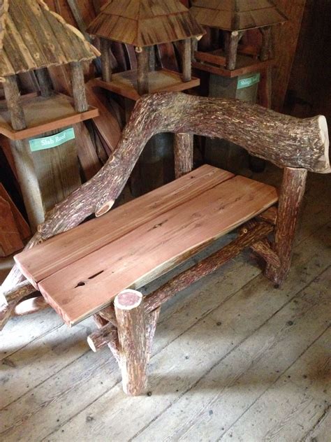 Cedar bench | Log furniture diy, Woodworking furniture plans, Rustic log furniture