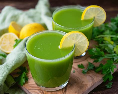 Liver Cleansing Green Juice - Crystal Dawn Culinary