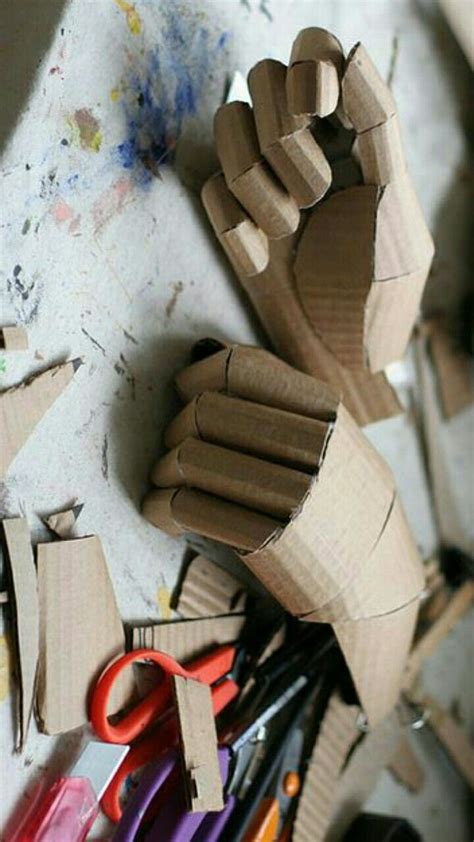 Cardboard Sculpture, Cardboard Crafts, Sculpture Art, Cardboard Art Projects, Paper Crafts ...