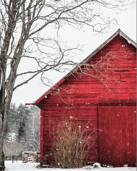 The Snowy Red Barn - Christmas scenery , winter , snow photography ...