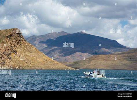 Mohale dam hi-res stock photography and images - Alamy