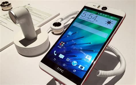 The HTC mobile phone designed to take the best 'selfie' | London ...