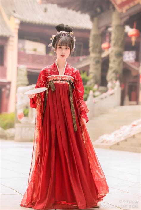 Pin by Leelee on Chinese Hanfu | Traditional asian dress, Chinese style dress, Ancient chinese dress