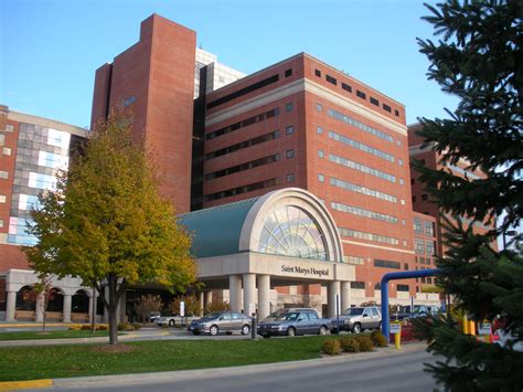 St Mary's Hospital at Mayo Clinic in Rochester, Minnesota | Saint marys ...