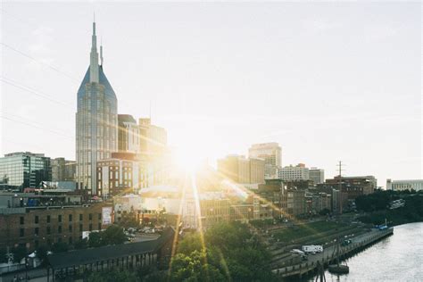 2 Week Tennessee Road Trip Itinerary: Nashville to Memphis - Claire's ...