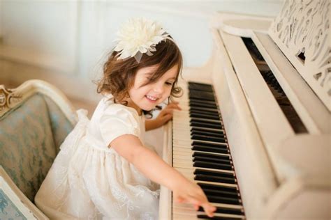 Piano Lessons Near Me - London Music Academy