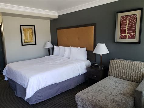 PORTOFINO INN BURBANK $97 ($̶1̶5̶2̶) - Prices & Hotel Reviews - CA ...