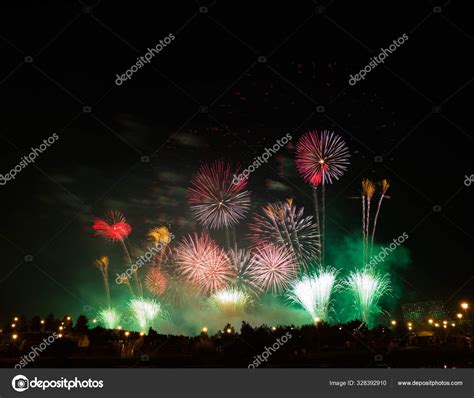 Fireworks River — Free Stock Photo © kapustin_igor #328392910