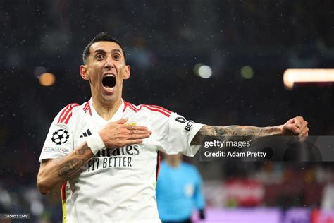 Angel Di Maria of SL Benfica celebrates after scoring their team's ...