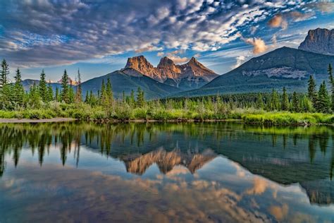 Town of Canmore Mountains