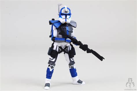 REVIEW AND PHOTO GALLERY: Star Wars Vintage Collection VC - 501st Legion ARC Troopers 2020