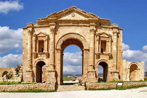 Arch of Hadrian at the ancient Roman city of Jerash, Jordan | Jerash, Ancient cities, Roman city