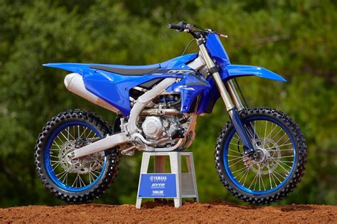 Premières images de la toute nouvelle Yamaha YZ450F 2023 ! - MX2K