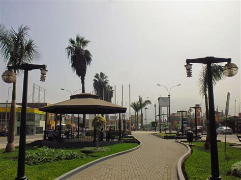 LUGARES TURÍSTICOS EN PERÚ: PARQUE CENTRAL DE SANTA CLARA (ATE VITARTE)