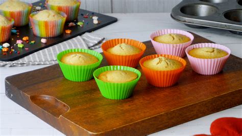 How to Make Basic Cupcakes: 10 Steps (with Pictures) - wikiHow