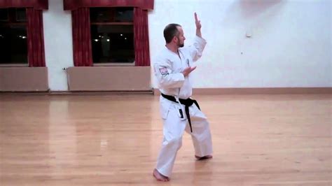 Wado Karate Pinan Shodan performed by Neil Pottinger - YouTube