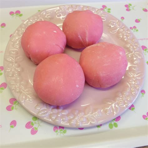 Pink Mochi with Homemade Strawberry Ice Cream