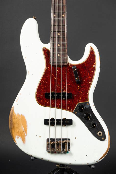 Fender Custom Shop 1964 Jazz Bass Heavy Relic – Olympic White – GuitarPoint