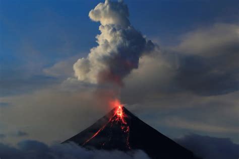 Mayon Volcano Eruption 1993