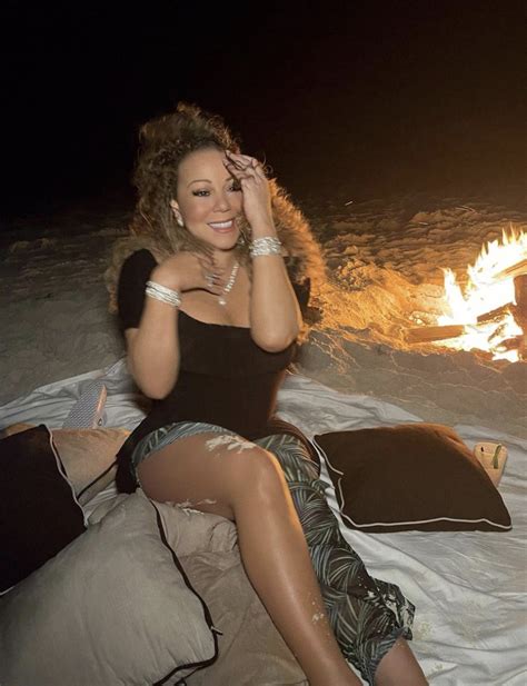 Mariah Carey Looks Like a Sun-Kissed Goddess in New IG Pics - Town and ...