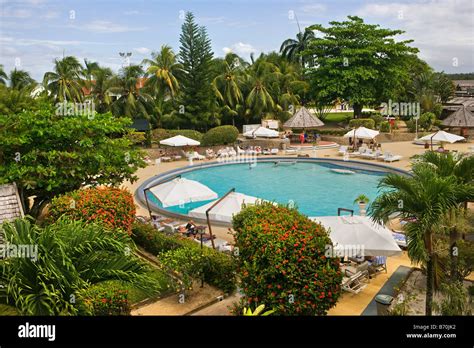 Suriname, Paramaribo. Swimming pool of hotel Torarica Stock Photo - Alamy