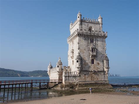 Castle - Lisbon - Bushwalking Books - Adventure Travel - Take a Walk...