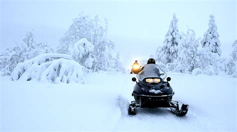 Snowmobile safety: 15 safety tips to know