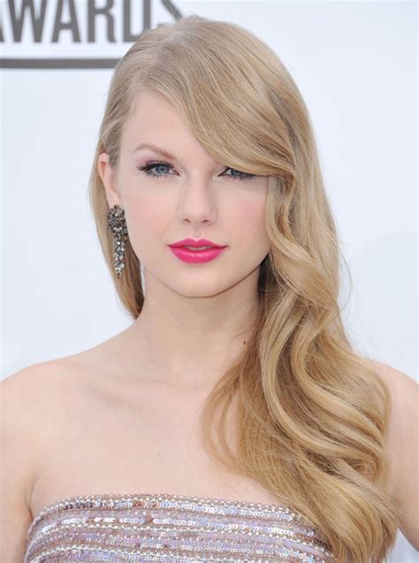 Lipstick Colors Every Woman Must Have in Her Collection – Glam Radar - GlamRadar | Taylor swift ...