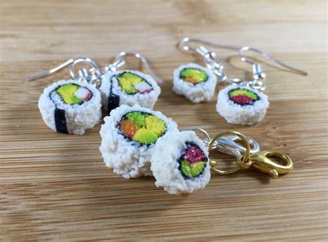 Sushi roll polymer clay earrings and charms Fimo Clay, Polymer Clay Projects, Polymer Earrings ...