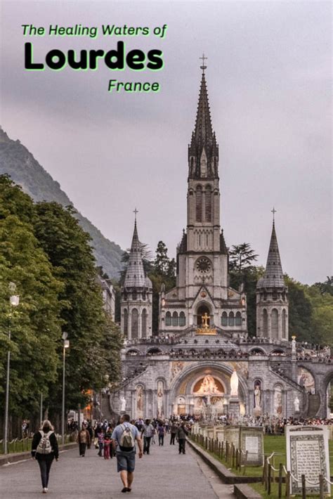 Lourdes, Francia - Una città di acqua curativa e miracoli | Association LEA