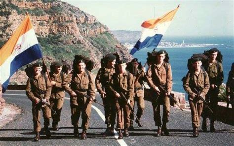 SADF troops doing traininging 1980s African Memes, African History ...