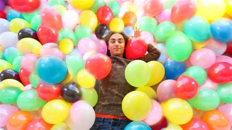 ROOM FILLED WITH 1000 BALLOONS PRANK! - YouTube