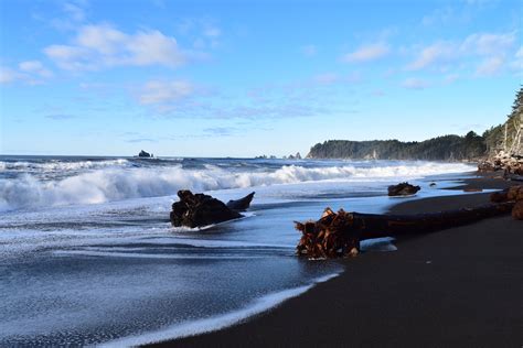 Rialto Beach | Olympic Hiking Co.