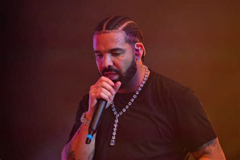Drake Announces New Poetry Book 'TITLES RUIN EVERYTHING'