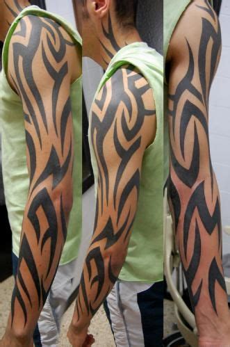 Abierto hasta el amanecer George Clooney's tattoo | Tribal sleeve ...