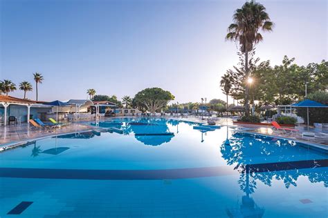 Atlantis Hotel in Kos, Lambi | Holidays from £301 pp | loveholidays