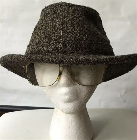 Men's 7 3/8 Brown Tweed Tilley Endurables Winter Hat~Model TW2 w/Earflaps | Winter hats, Hats ...