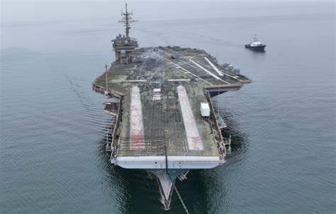 USS Kitty Hawk: Legendary US Aircraft Carrier Sold for a Cent, Starts ...