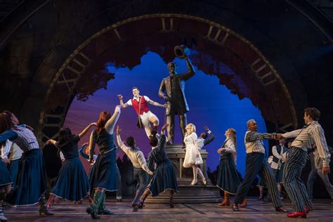 First Look: The 20th Anniversary Cast of Wicked on Broadway | Broadway ...