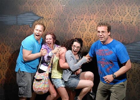 10 Hilarious Photographs Of People Being Scared In Haunted Houses