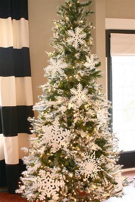 20 Amazing Christmas Tree Decoration Ideas & Tutorials - Hative