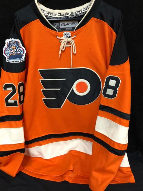 CLAUDE GIROUX WINTER CLASSIC FLYERS HOCKEY JERSEY (SIZE 52)